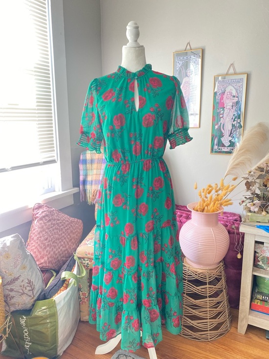 Betsey Johnson Dresses & Skirts - Betsey Johnson Green Maxi Dress with Pink Rose Print